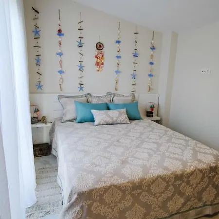 Casa de Férias Beach House, 2 Mins To The Sea Nikiti (Sithonia)