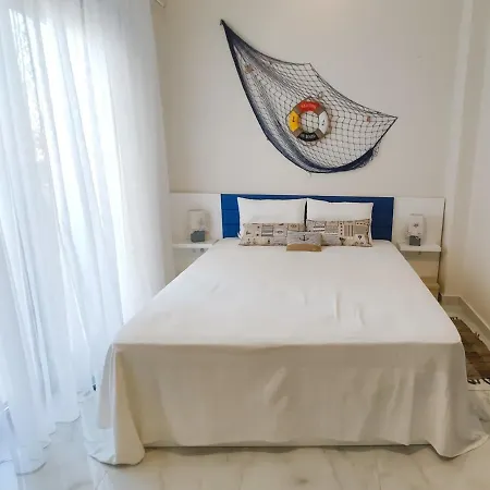 Дом отдыха Beach House, 2 Mins To The Sea *