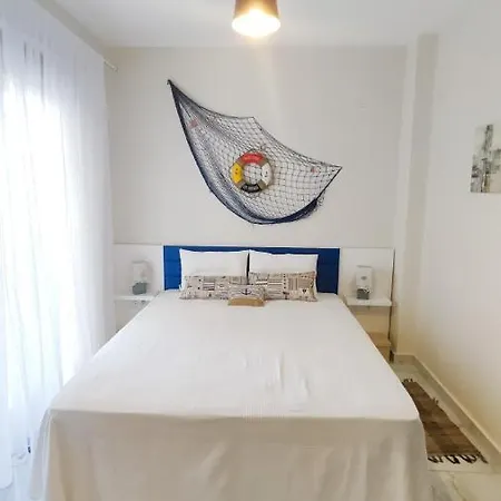 Beach House, 2 Mins To The Sea Дом отдыха
